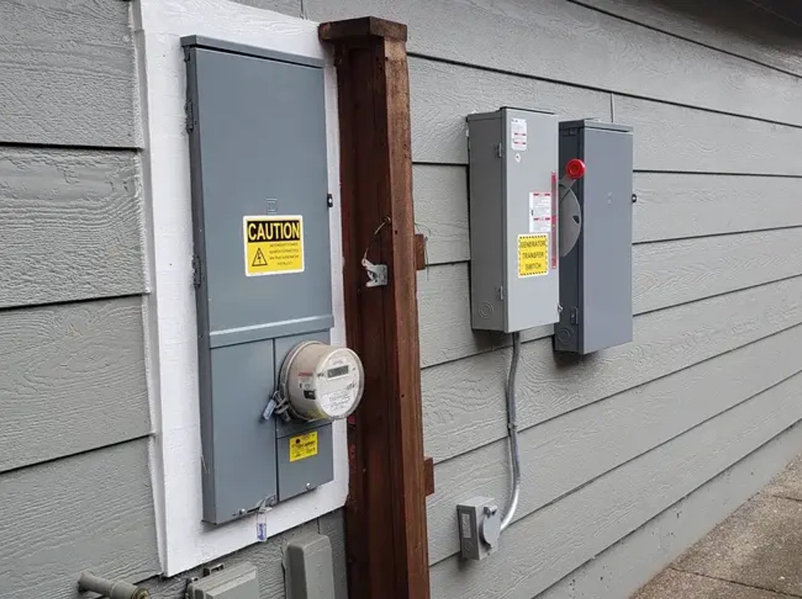 Photo of an electric panel with the cover