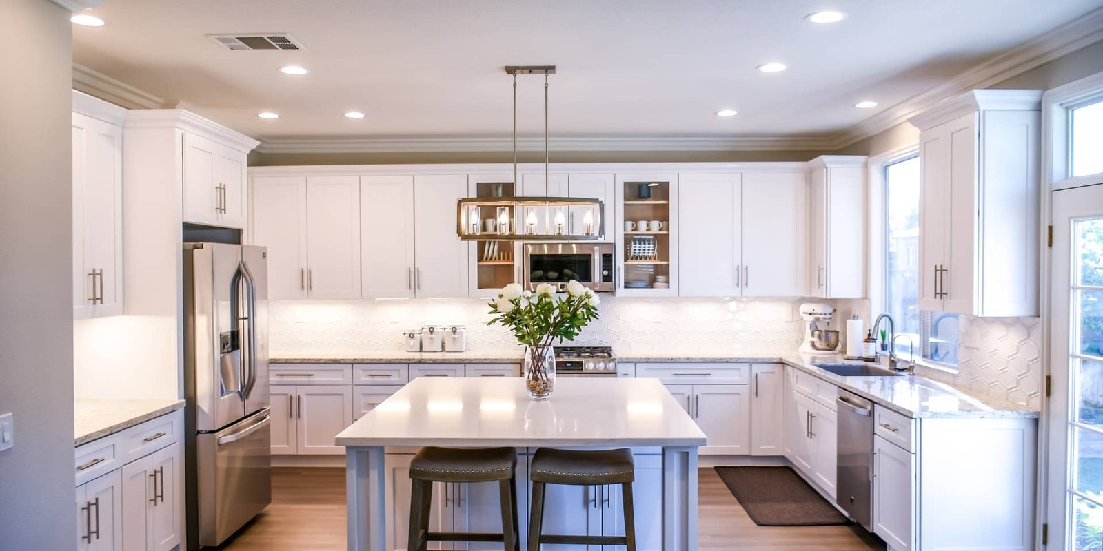 Finished Windsor kitchen with upgraded lighting and electrical planning